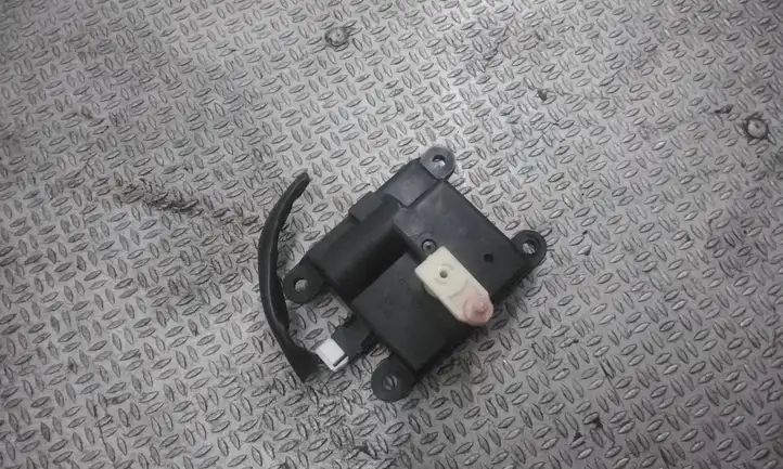 Nissan Primera (2001 - 2008) 3C27030850 Двигатель задвижки потока воздуха — фото 1