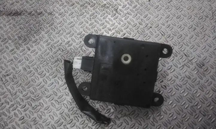 Nissan Primera (2001 - 2008) 3C27030850 Двигатель задвижки потока воздуха — фото 2