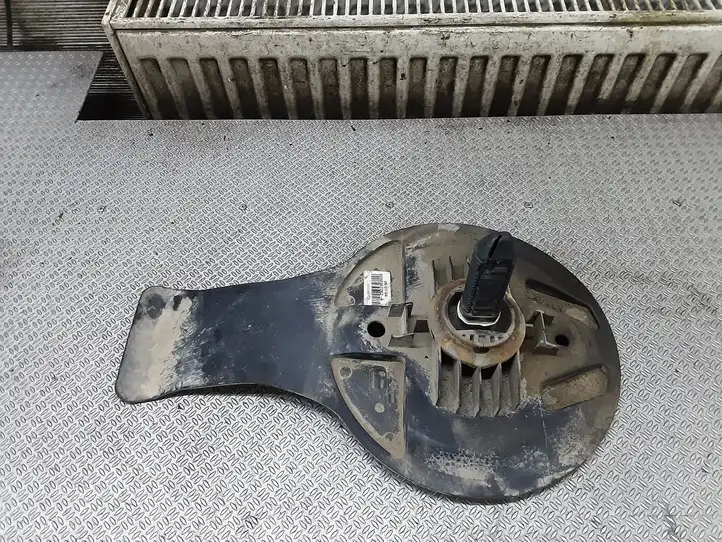 Renault Modus (2004 - 2007) 8200367262A Кронштейн запасного колеса — фото 1