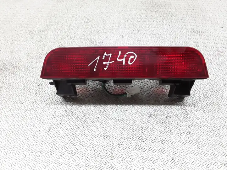 Mitsubishi Pajero (1999 - 2003) Дополнительный стоп фонарь — фото 1