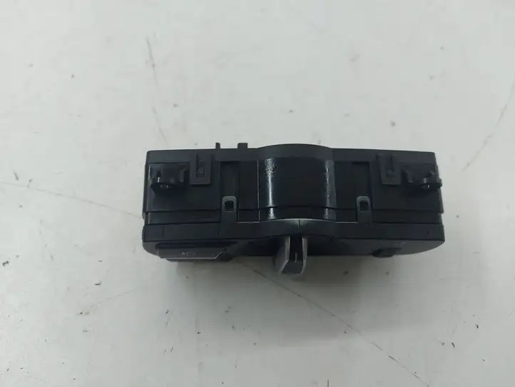 BMW 5 F10 F11 (2009 - 2016) 919274404 Включатель фонарей — фото 4