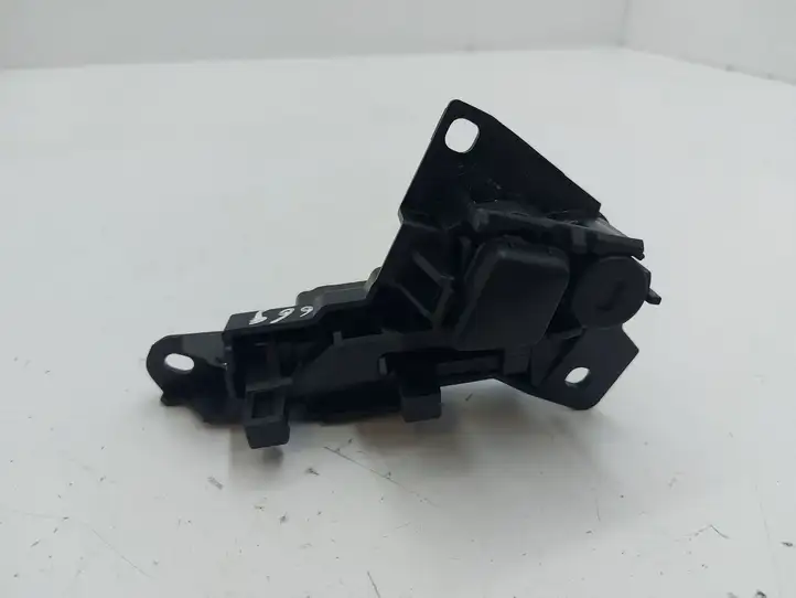 BMW 5 F10 F11 (2009 - 2016) 03F1010023 Замок подлокотника — фото 1