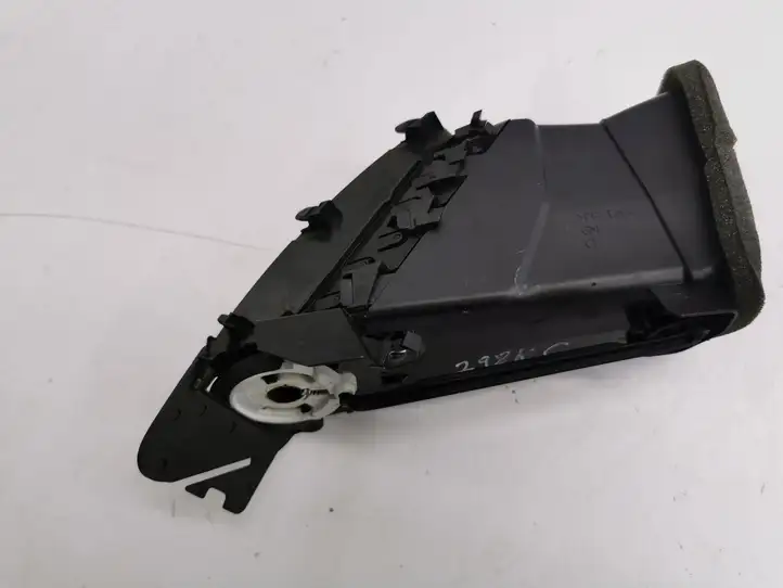 Opel Astra J (2009 - 2012) 13300564 Центральный воздушный дефлектор — фото 4