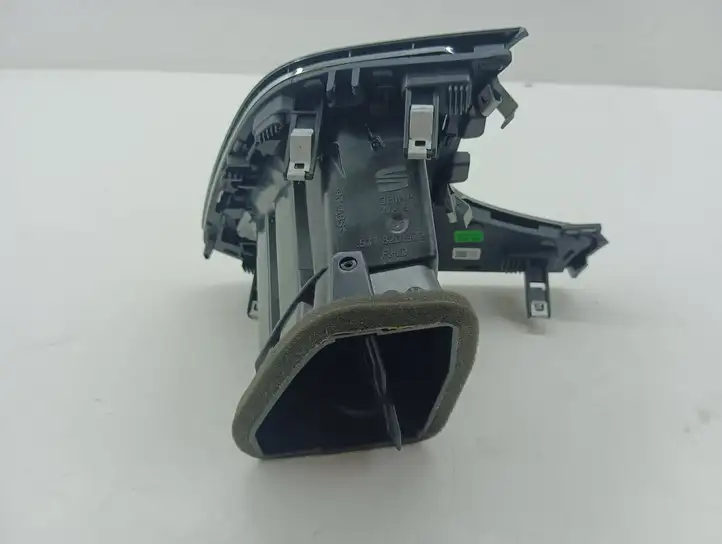 Seat Ateca (2016 - ) 577820902 Боковой воздушный дефлектор — фото 4