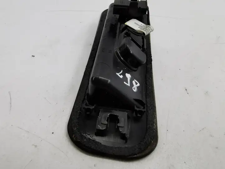 Opel Astra J (2009 - 2012) 13298054 Кнопка закрытия крышки багажника — фото 6