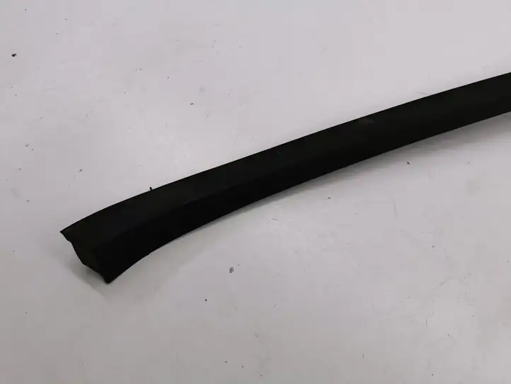 Opel Astra J (2009 - 2012) 498166255 Накладка стоек лобового стекла — фото 5