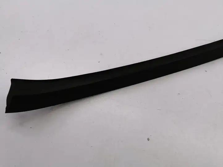 Opel Astra J (2009 - 2012) 13280301 Накладка стоек лобового стекла — фото 5