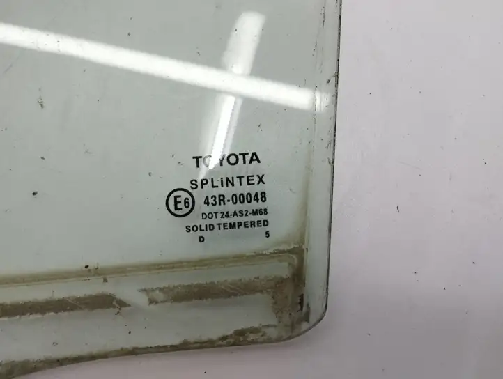 Toyota Corolla E120 E130 (2004 - 2007) Стекло задней двери — фото 6