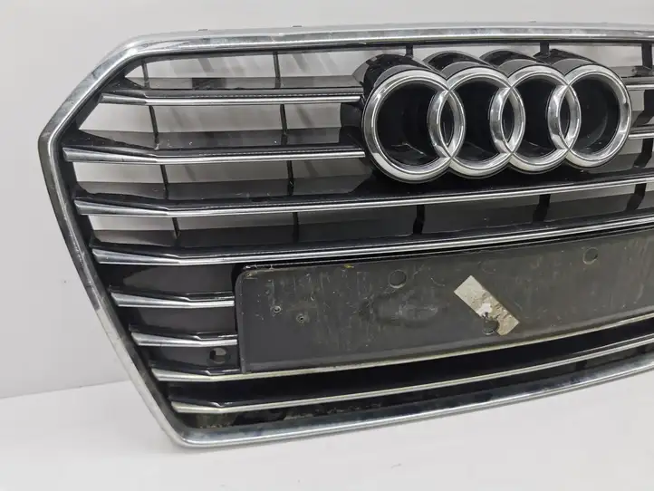 Audi A6 C7 (2014 - 2018) 4G0853651 Верхняя решетка радиатора — фото 4