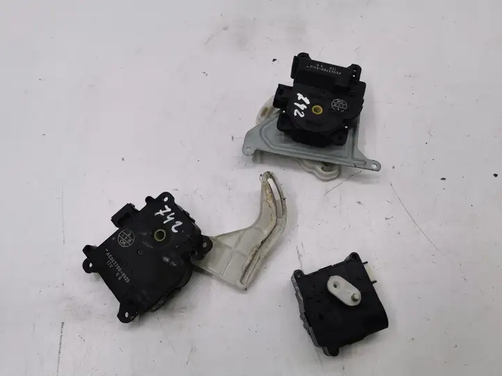 Toyota Corolla E120 E130 (2004 - 2007) AE0637008930 Двигатель задвижки потока воздуха — фото 3