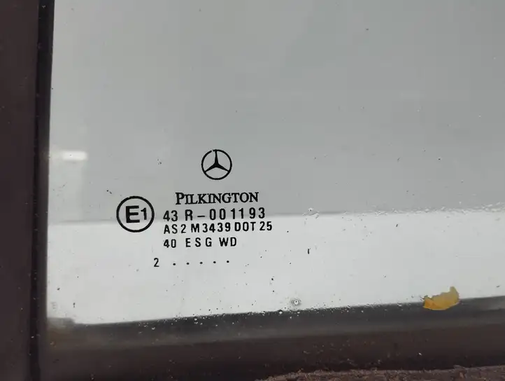 Mercedes-Benz C W203 (2000 - 2007) Форточка двери — фото 6
