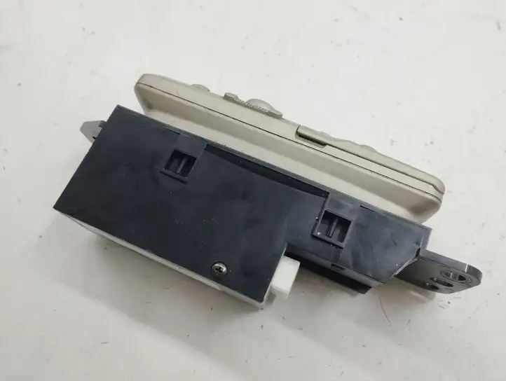 Toyota Avensis T250 (2003 - 2006) 8682520010 Другие включатели / ручки/ переключатели — фото 2