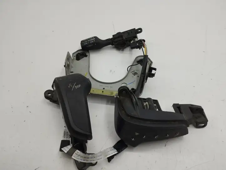 Toyota Avensis T250 (2003 - 2006) 1521Z37 Кнопки на рулевом колесе — фото 1