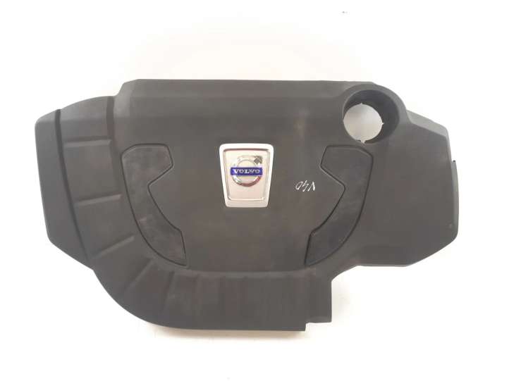 30757910 Volvo V40 Variklio dangtis (apdaila)