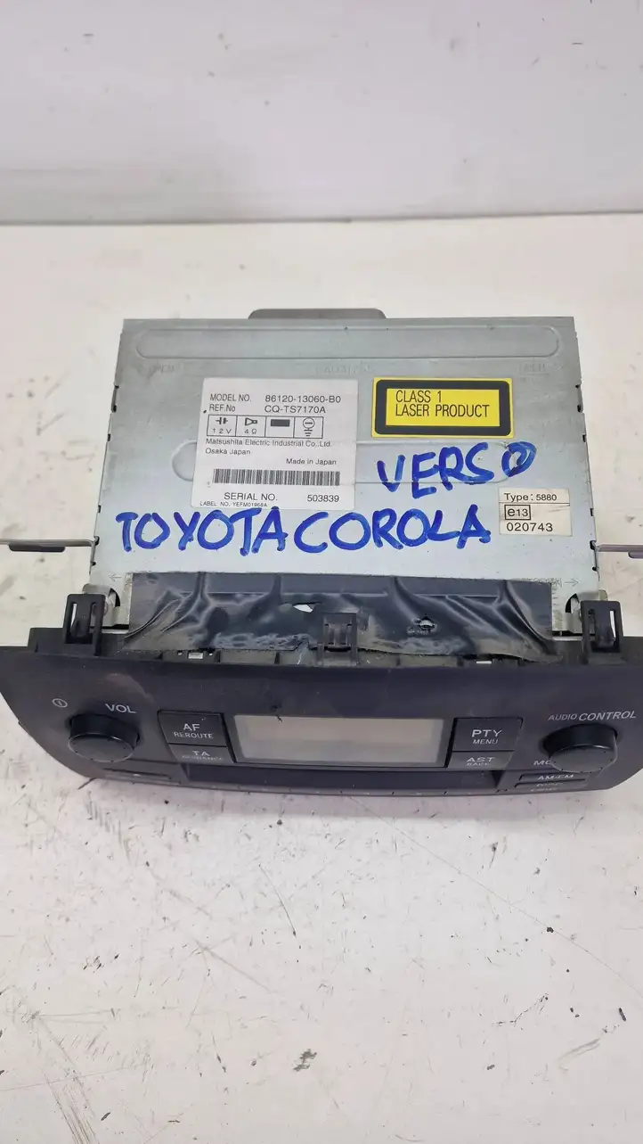 Toyota Corolla Verso E121 (2001 - 2004) 8612013060B0 Магнитола / мультимедийная система — фото 3