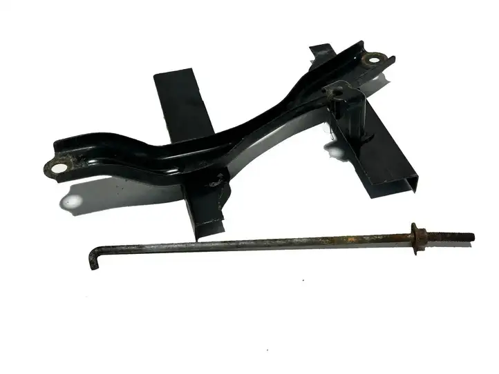 Toyota Verso (2012 - 2015) 7440402120 Держатель аккумулятора — фото 1