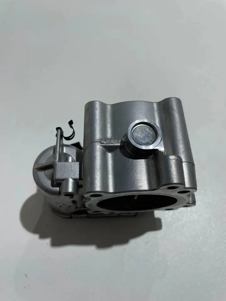 Mercedes-Benz ML W164 (2005 - 2011) A6420900270 Дроссельная заслонка — фото 4