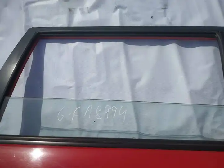 Toyota Corolla E120 E130 (2000 - 2004) Стекло задней двери — фото 2