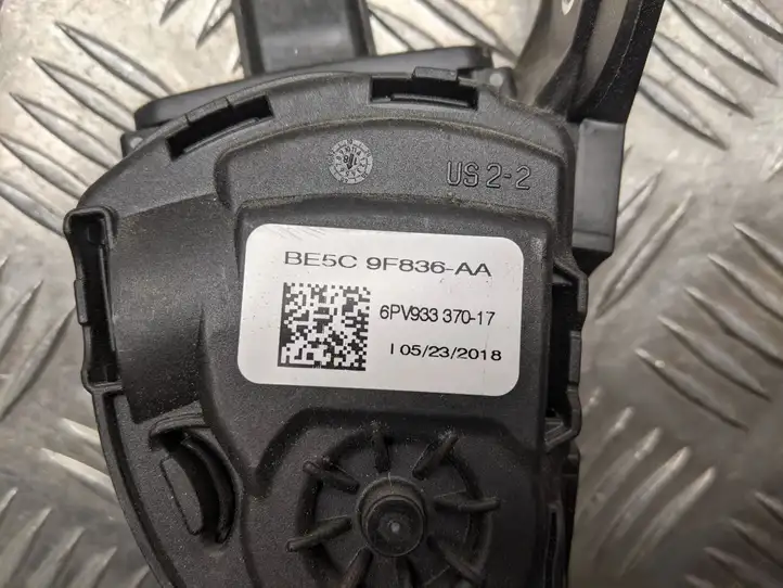 Tesla Model S (2012 - 2016) BE5C9F836AA Педаль акселератора — фото 5
