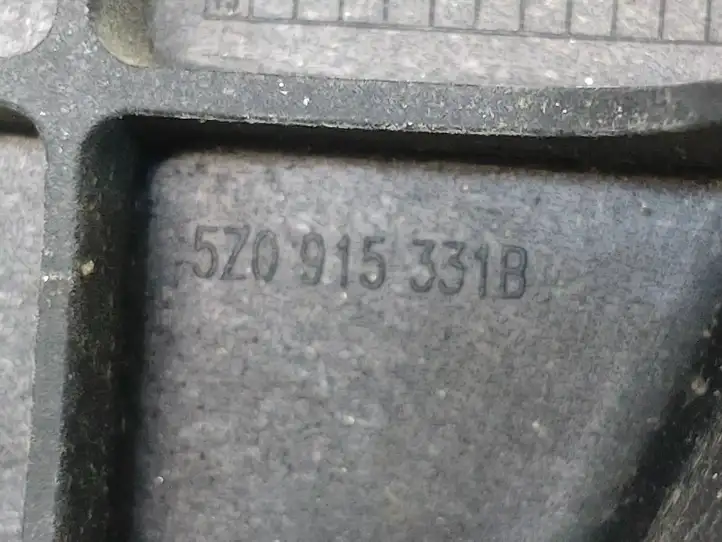 Volkswagen Cross Polo (2009 - 2018) 5Z0915331B Площадка аккумулятора — фото 6