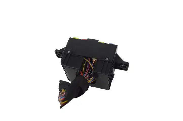 SsangYong Rodius (2013 - 2019) 8214021061 Блок предохранителей (комплект) — фото 3