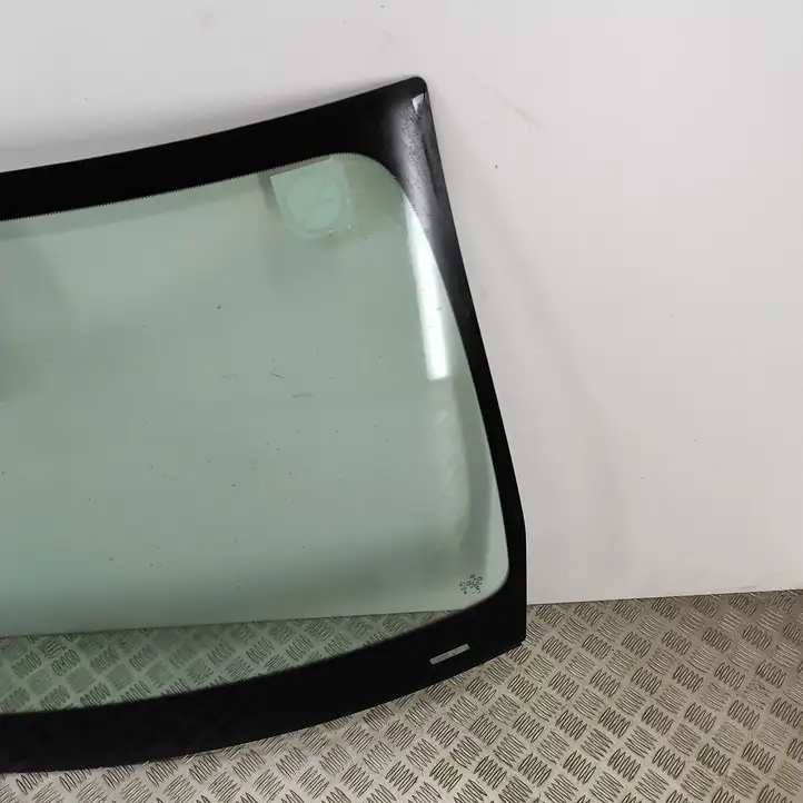 Mercedes-Benz CLA C118,X118 (2019 - ) A1776701801 Переднее стекло — фото 3
