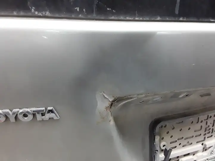 Toyota Corolla Verso E121 (2001 - 2004) Крышка багажника — фото 2
