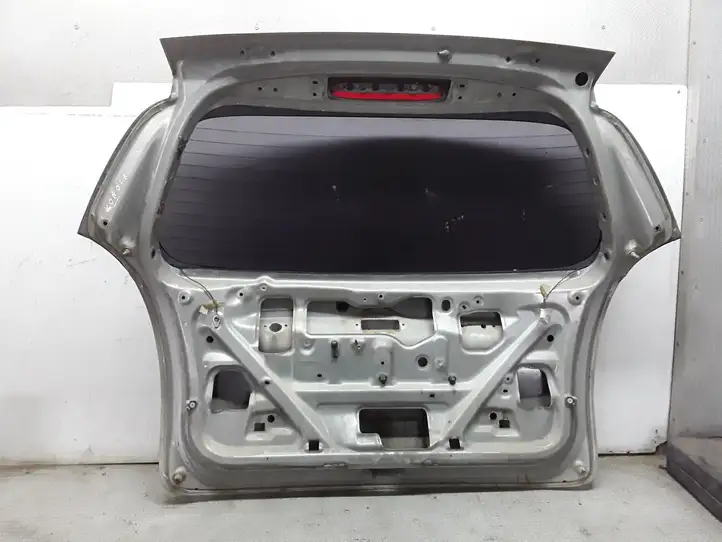 Toyota Corolla Verso E121 (2001 - 2004) Крышка багажника — фото 3