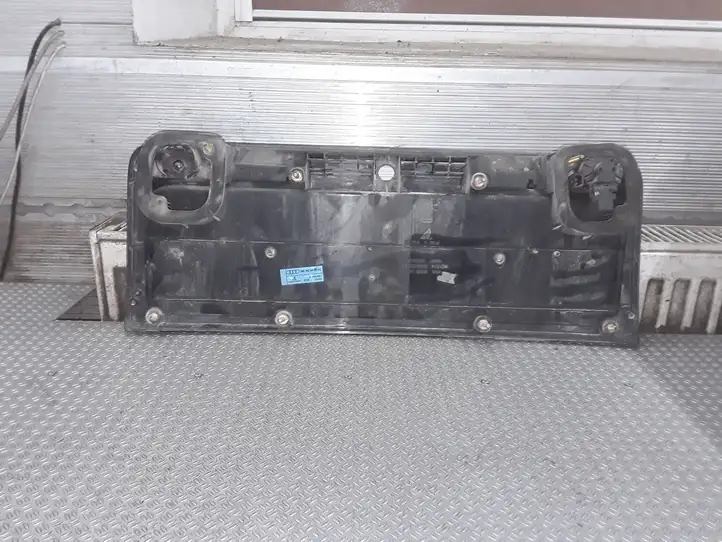 Audi A6 S6 C5 4B (1997 - 2001) 4B9945695M01C Подсветка номера — фото 3