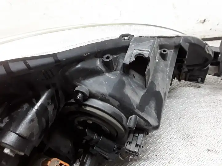 Mazda 5 (2005 - 2010) 04221610 Передняя фара — фото 3