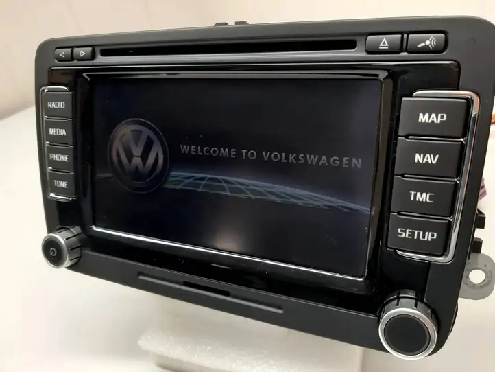 Volkswagen PASSAT B7 (2011 - 2014) 1T0035680C Магнитола / мультимедийная система — фото 1