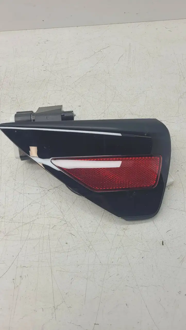 Tesla Model Y (2019 - 2024) 150551400A Крышка зарядного разъема — фото 1