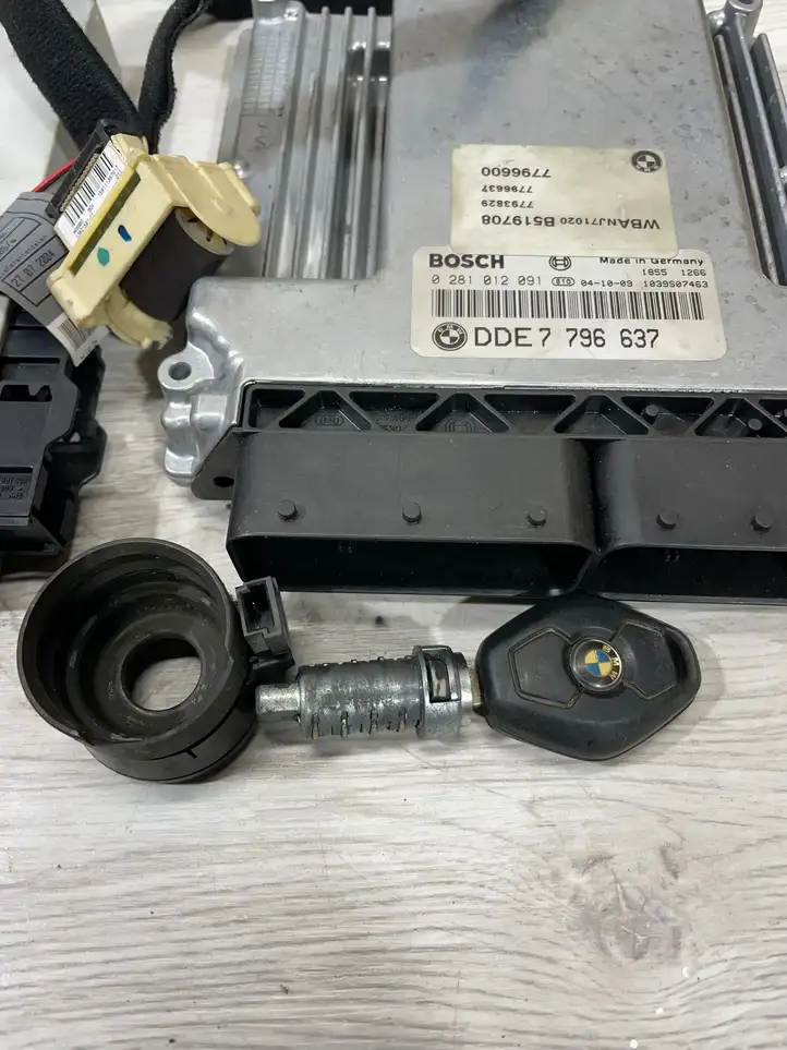 BMW 5 E60 E61 (2004 - 2010) 7796637 Комплект системы зажигания — фото 4