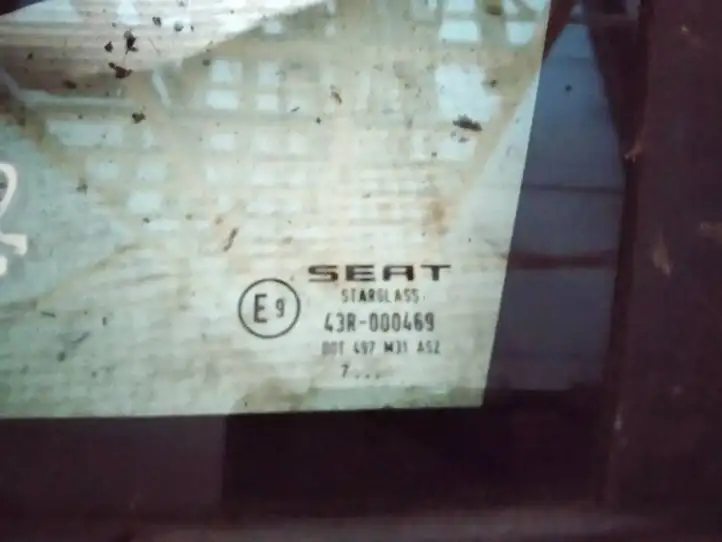 Seat Leon (1P) (2005 - 2012) Треугольное стекло кузова — фото 2