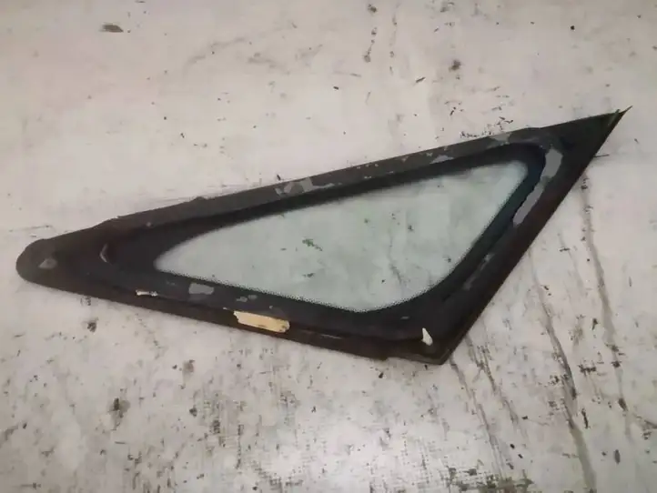Mitsubishi Grandis (2003 - 2012) Треугольное стекло кузова — фото 2