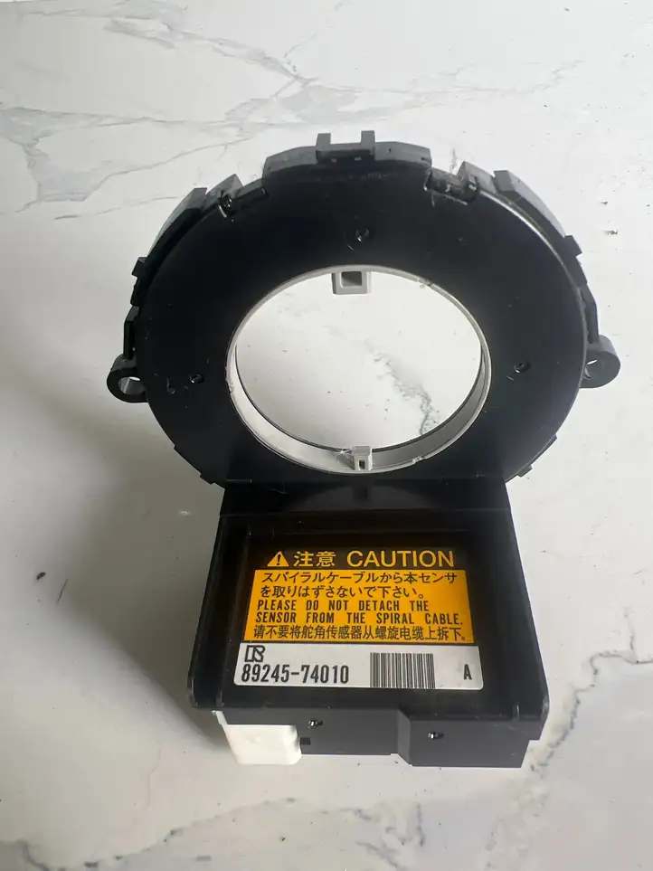 Toyota Prius (XW30) (2009 - 2015) 8924574010 Датчик угла поворота руля — фото 1