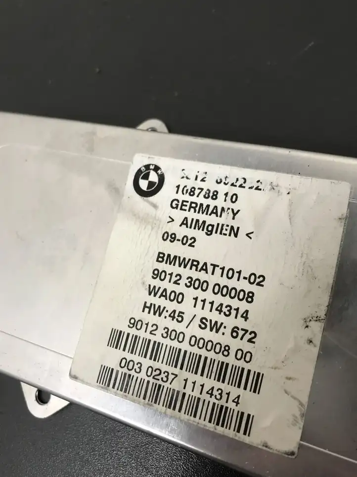 BMW 7 E65 E66 (2001 - 2008) 90123000000800 Усилитель антенны — фото 2