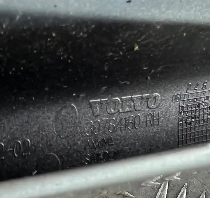 Volvo V70 (2007 - 2013) 30784180 Крышка рейлинга — фото 3