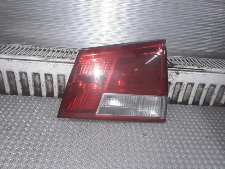Opel Vectra C (2002 - 2005) 24469464 Задний фонарь в крышке багажника — фото 1