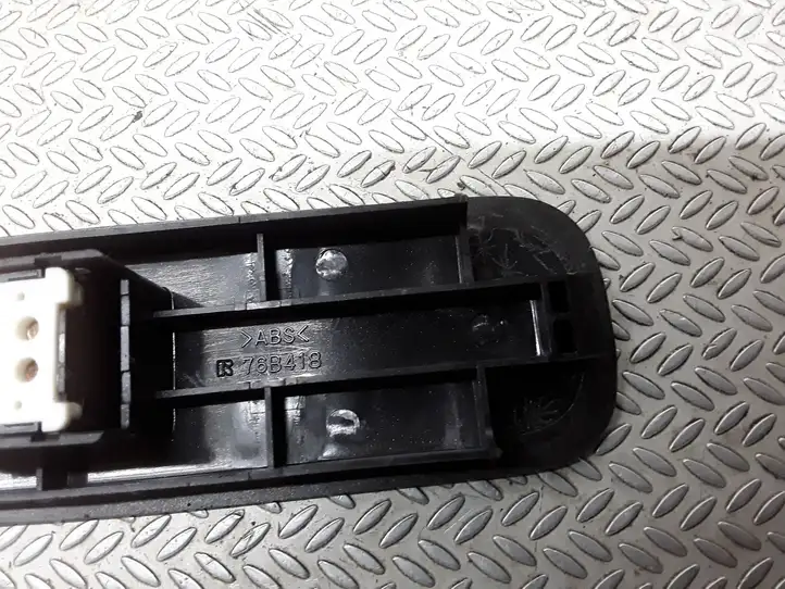 Suzuki Liana (2004 - 2007) 76B418 Кнопка стеклоподъемников — фото 2