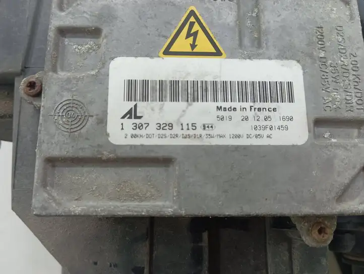 Saab 9-7X (2005 - 2009) 15876937 Передняя фара — фото 9