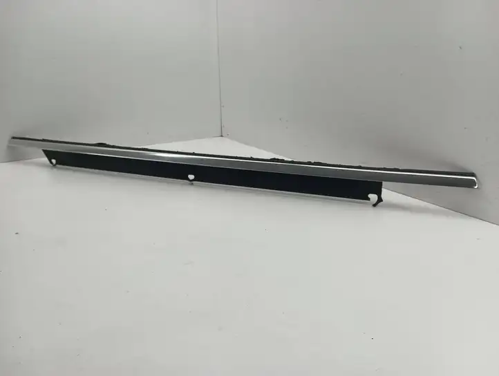 Audi Q7 4L (2005 - 2009) 4L0853763A Накладка стекла задней двери — фото 2