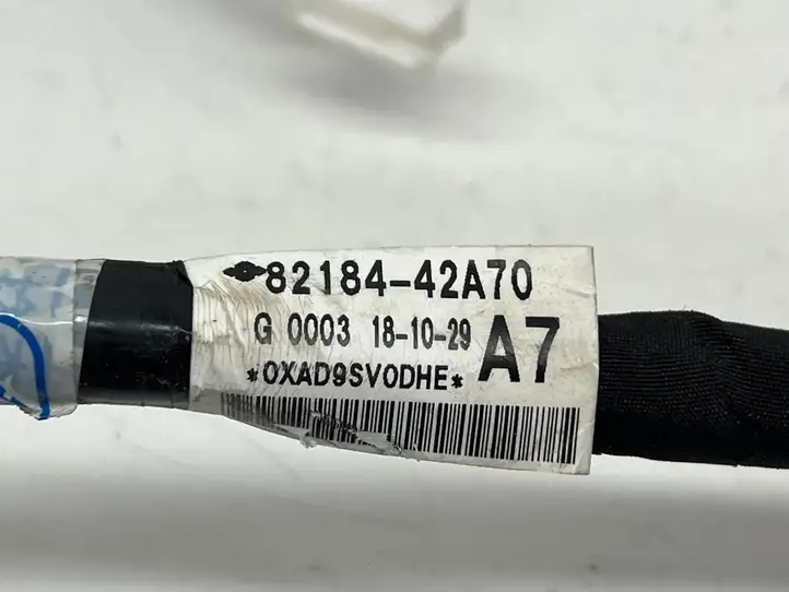 Toyota RAV 4 (XA50) (2018 - ) 8218442A70 Жгут проводов крышки багажника — фото 5