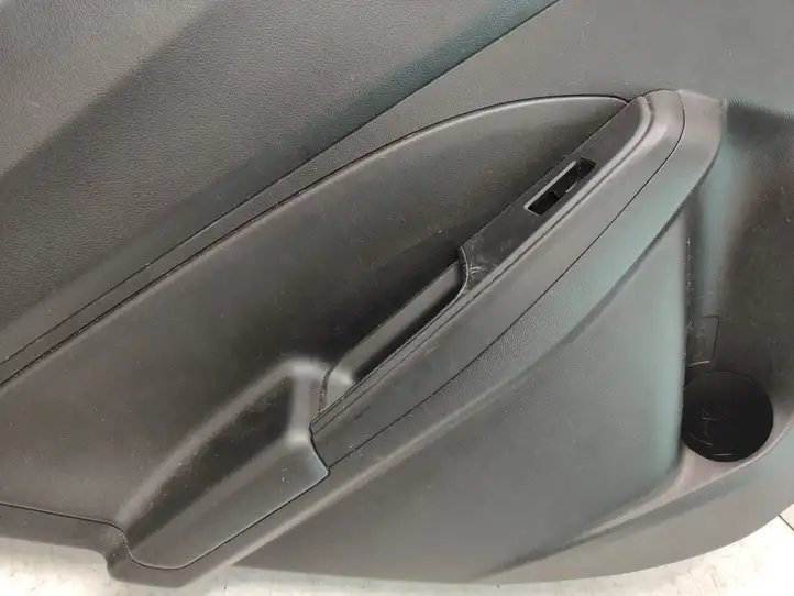 Suzuki Swift III (2017 - ) 8307652RA05PK Обшивка задней двери — фото 6