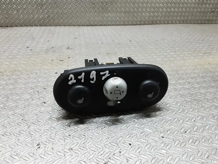 Mini One Cooper R50-53 (2000 - 2012) 6918217 Включатель обогрева — фото 1