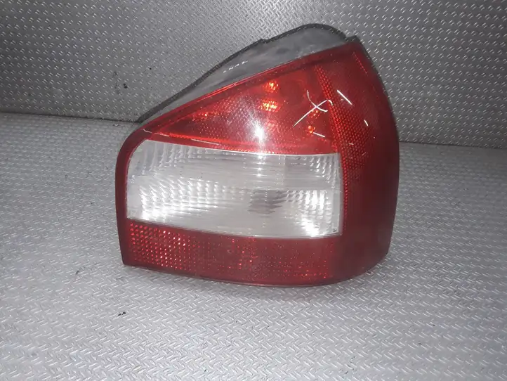 Audi A3/S3 8L (2000 - 2003) 8L0945096 Задний фонарь в кузове — фото 1