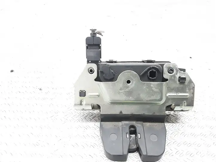 Opel Astra H (2004 - 2009) 131172851594 Замок крышки багажника — фото 2
