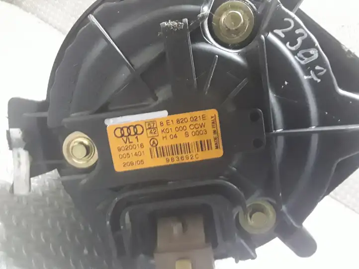 Audi A4 S4 B7 8E 8H (2004 - 2009) 9020016 Вентилятор печки — фото 2
