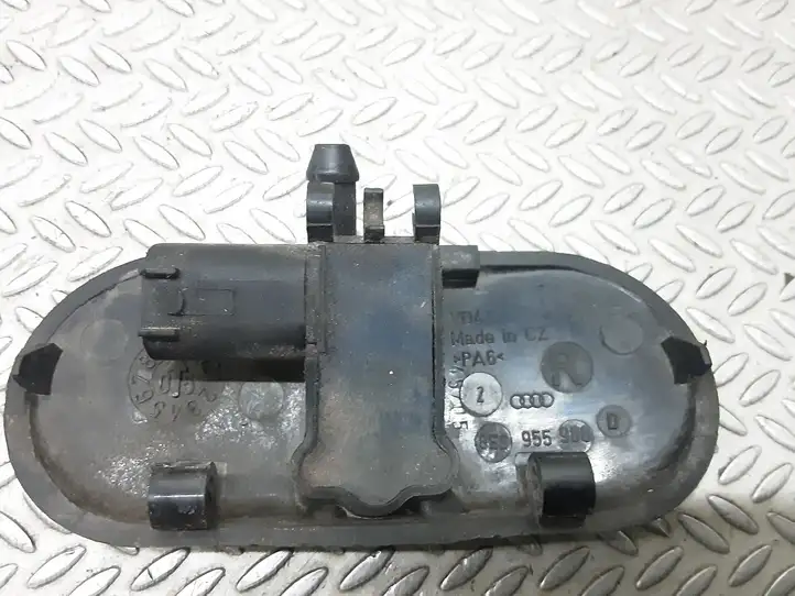 Audi A4 S4 B6 8E 8H (2000 - 2006) 8E0955988 Форсунка омывателя лобового стекла — фото 2