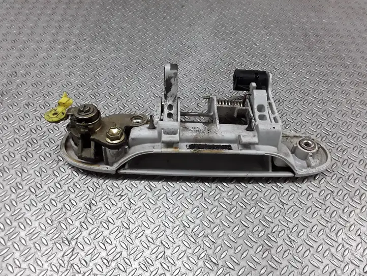 Toyota Yaris (2005 - 2009) Наружная ручка двери — фото 2